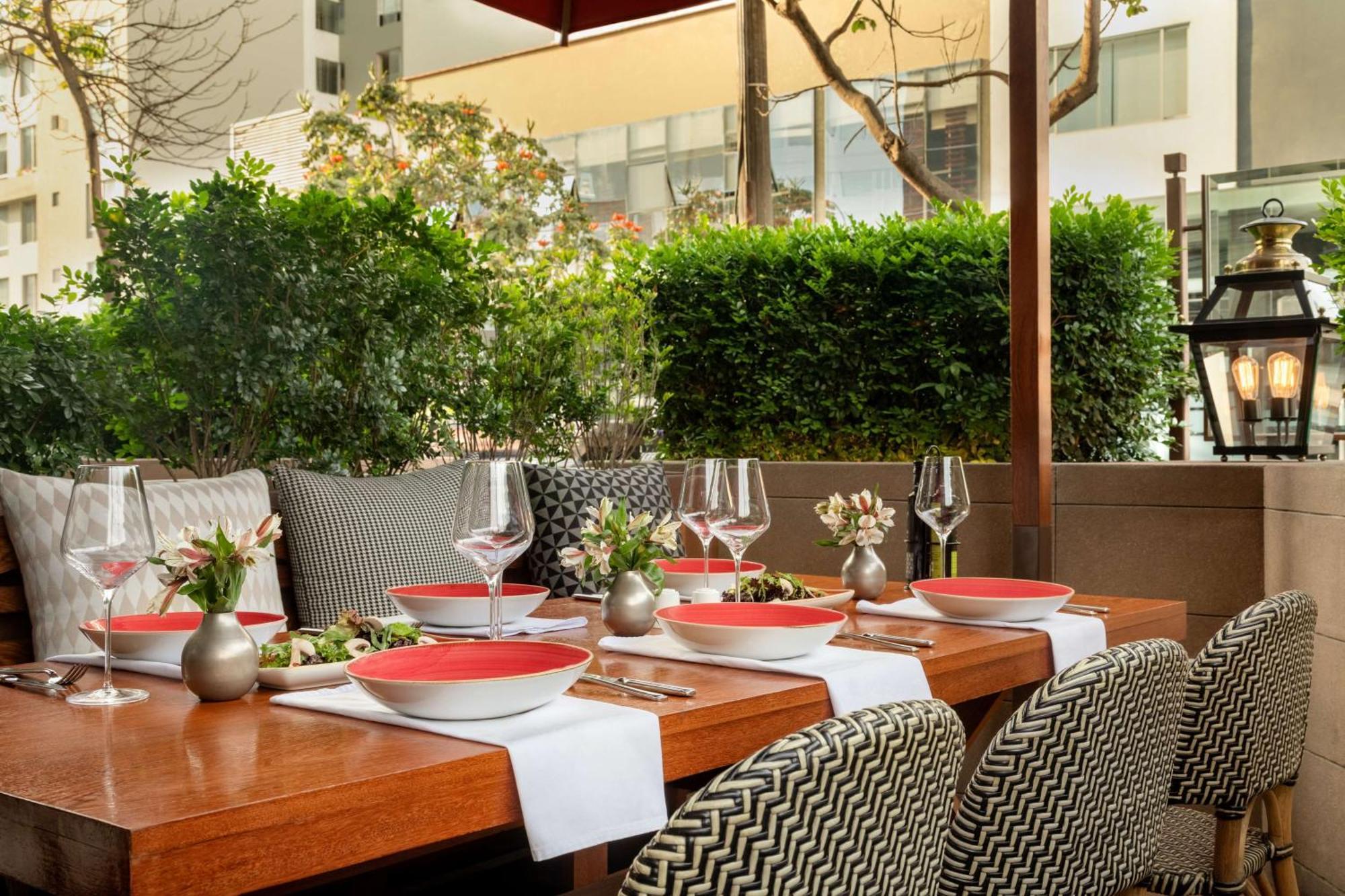 Doubletree By Hilton Lima Miraflores El Pardo Екстериор снимка