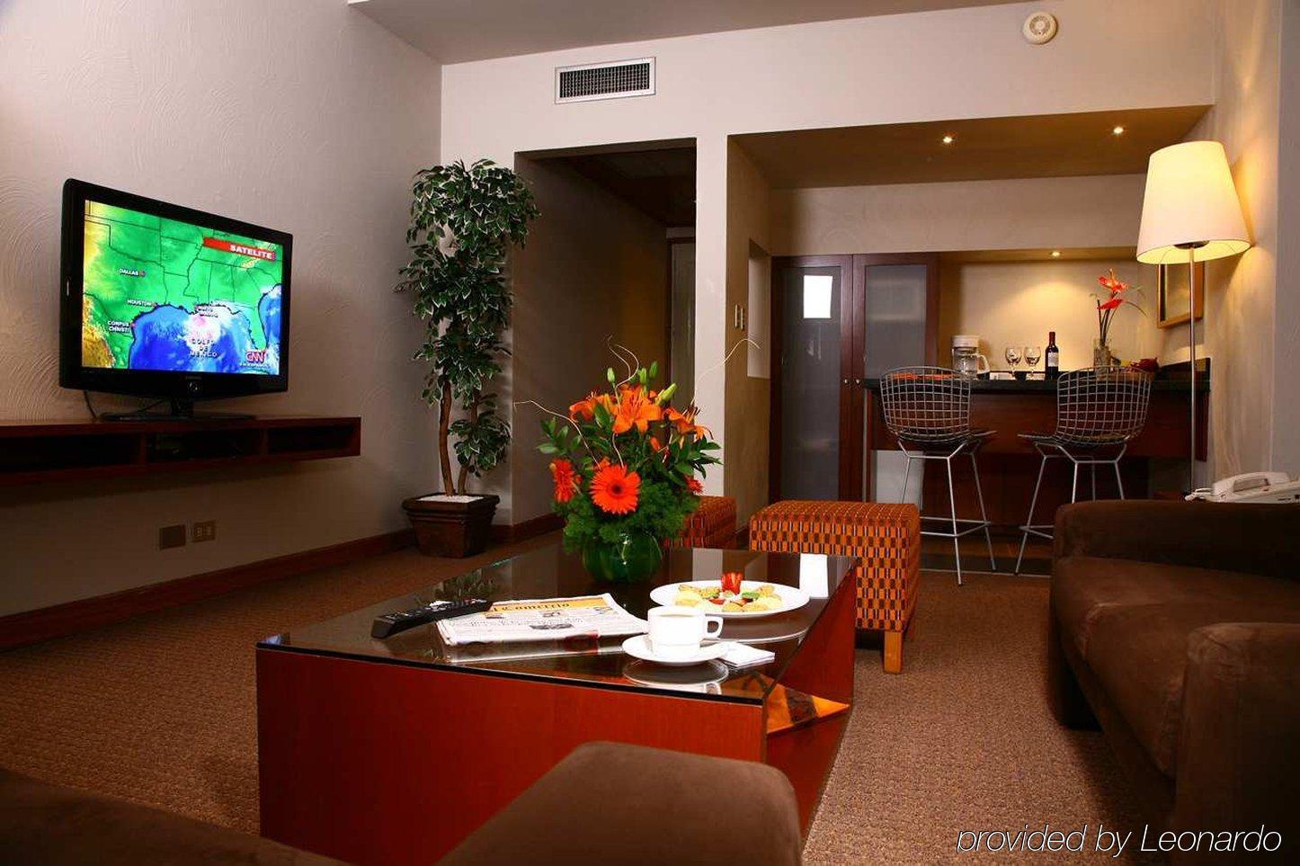 Doubletree By Hilton Lima Miraflores El Pardo Ресторант снимка